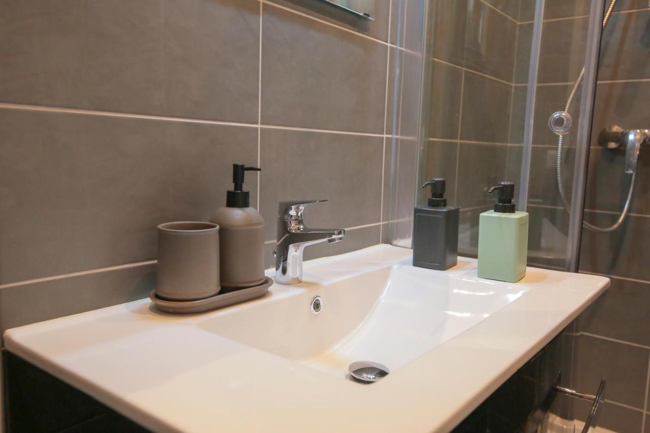 Le Retro, T2 Hypercentre Chic Et Cosy, Wifi Par Sovalfi Apartment แซงต์-เอเตียน ภายนอก รูปภาพ